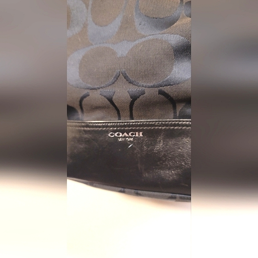 Coach Signature C Sufflette Cloth crossbody bag in black - Picture 3 of 13